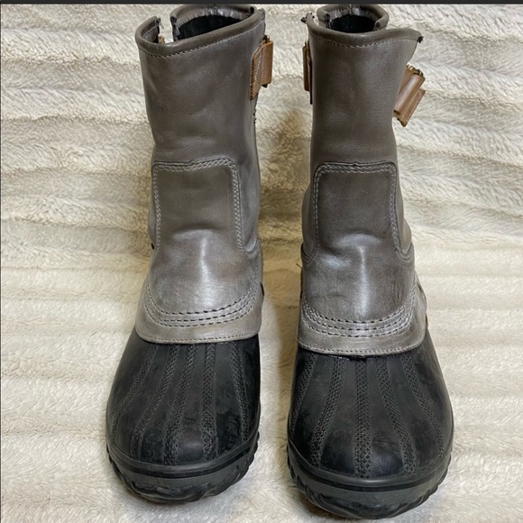 Sorel Shoes | Rare- Size 9. Sorel Short Riding Boots. Super Cute! | Color: Gray/Tan | Size: 9 | Kenzerrss's Closet